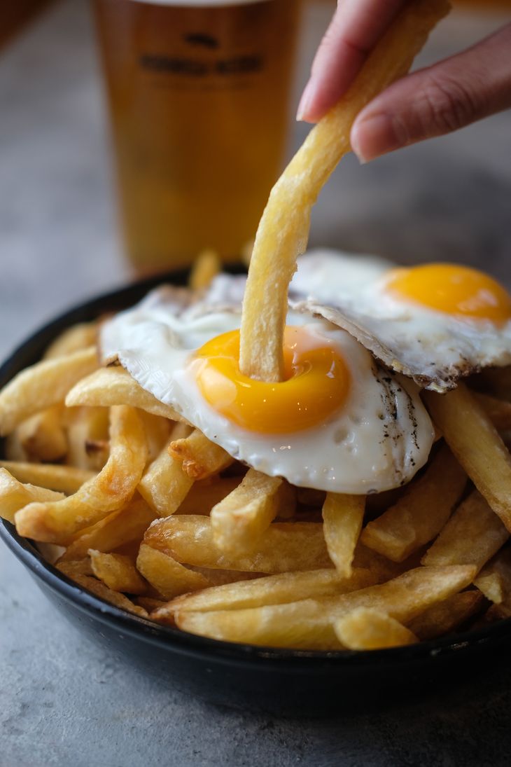 Arde está ubicado en Pedro Ignacio Rivera 4999, Villa Urquiza. Arde está ubicado en Pedro Ignacio Rivera 4999, Villa Urquiza.