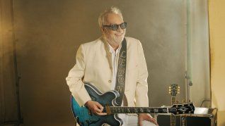 David Lebón despide el año con un show especial. David Lebón despide el año con un show especial.