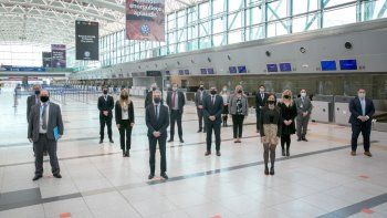 transporte y el sector aereo avanzaron en los protocolos sanitarios para el regreso de los vuelos