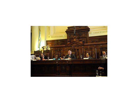 A través de un comunicado firmado por todos sus miembros, el máximo tribunal rechazó los “ataques” contra su presidente.