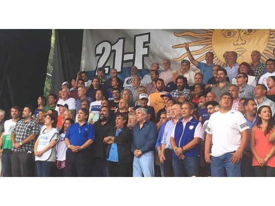 Moyano sale a enfrentar al Gobierno (y a la CGT) con su multisectorial: presentan el 21F en Capital