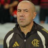 Leo Jardim, el entrenador de Flamengo, apuntó contra la inclusión de Marcos Rojo en la lista de buena fe de la Copa Libertadores con Estudiantes.