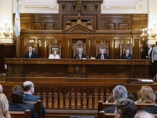 Corte Suprema Ley de lemas.jpg