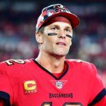 Tom Brady disparó dardos en la previa del Super Bowl LX. Tom Brady disparó dardos en la previa del Super Bowl LX.