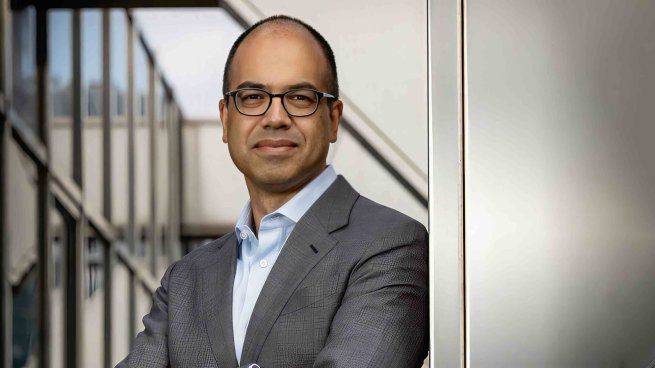 Sanjit Biswas transformó su pasión por la tecnología en una exitosa carrera empresarial, liderando dos empresas innovadoras en el sector tecnológico.