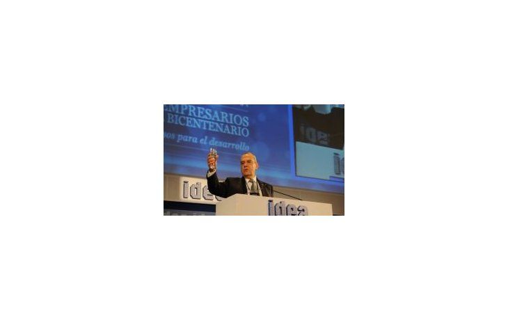 ámbito.com | La cena de cierre estuvo a cargo del Presidente del 46° Coloquio de IDEA, Carlos Haehnel.