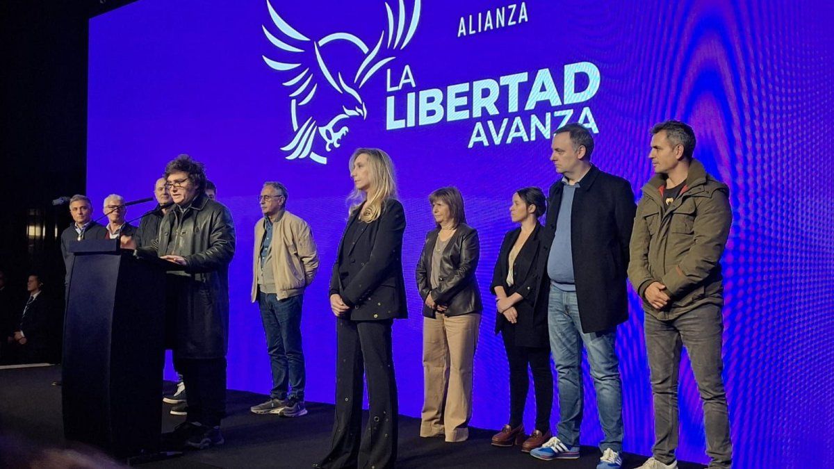 Voto castigo, economía estancada y desazón por la corrupción: el escenario que La Libertad Avanza deberá revertir en Buenos Aires