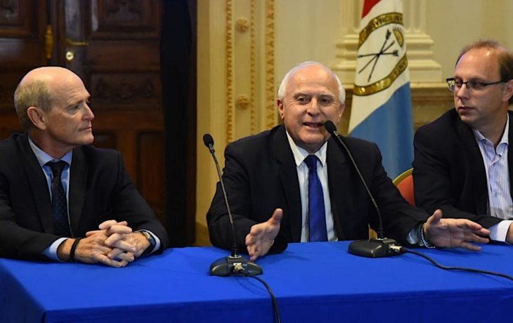 En el encuentro con la prensa local, también estuvieron presentes el ministro de Economía de la provincia, Gonzalo Saglione, y el fiscal del Estado, Pablo Sacone.&nbsp;&nbsp;
