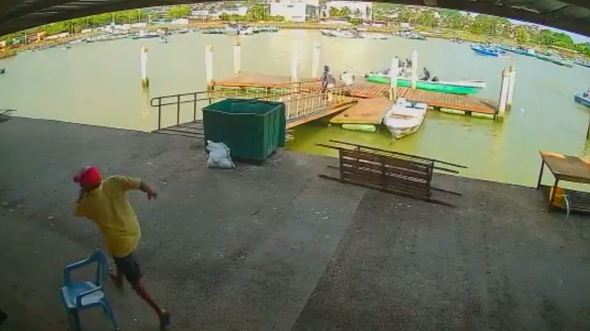 This was the moment of the attack in the port of Esmeraldas