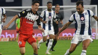 River no lo pudo cerrar y Talleres rescató un empate con sabor a triunfo.