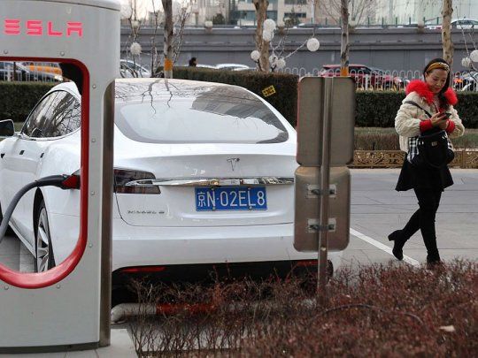 Los autos Tesla son populares en China.
