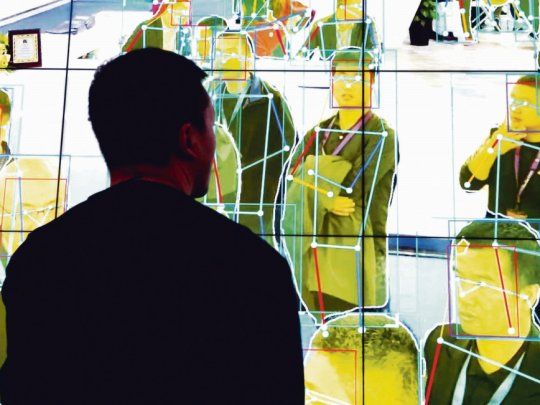 AVANCES. El reconocimiento facial es el campo que cuenta con mayor presupuesto. Solo en 2018 se destinaron 2,7 mil millones de dólares, el 23% del total de las inversiones en inteligencia artificial del mundo.