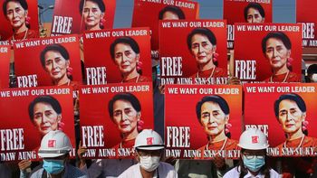 Activistas reclaman la libertad de Aung San Suu Kyi Activistas reclaman la libertad de Aung San Suu Kyi