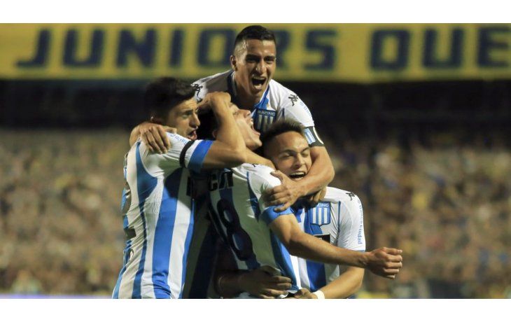 Racing pisó fuerte en la Bombonera y llega confiado al clásico.