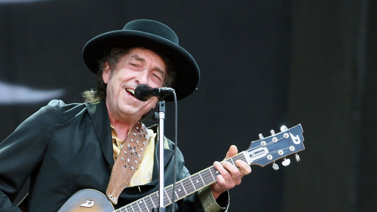 Bob Dylan sold his recording catalog to Sony