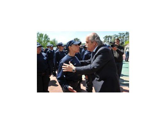 Granados entregó 20 patrulleros cero kilómetro y destacó la incorporación de 100 nuevos efectivos que se sumarán en poco tiempo al patrullaje en Moreno.