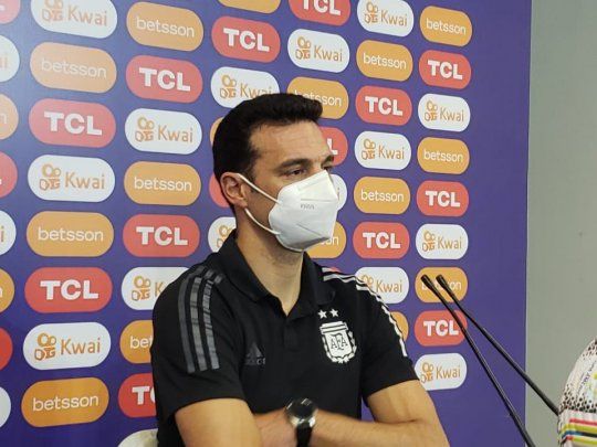 Lionel Scaloni habló en conferencia de prensa pero no dio el equipo para enfrentar a Colombia.