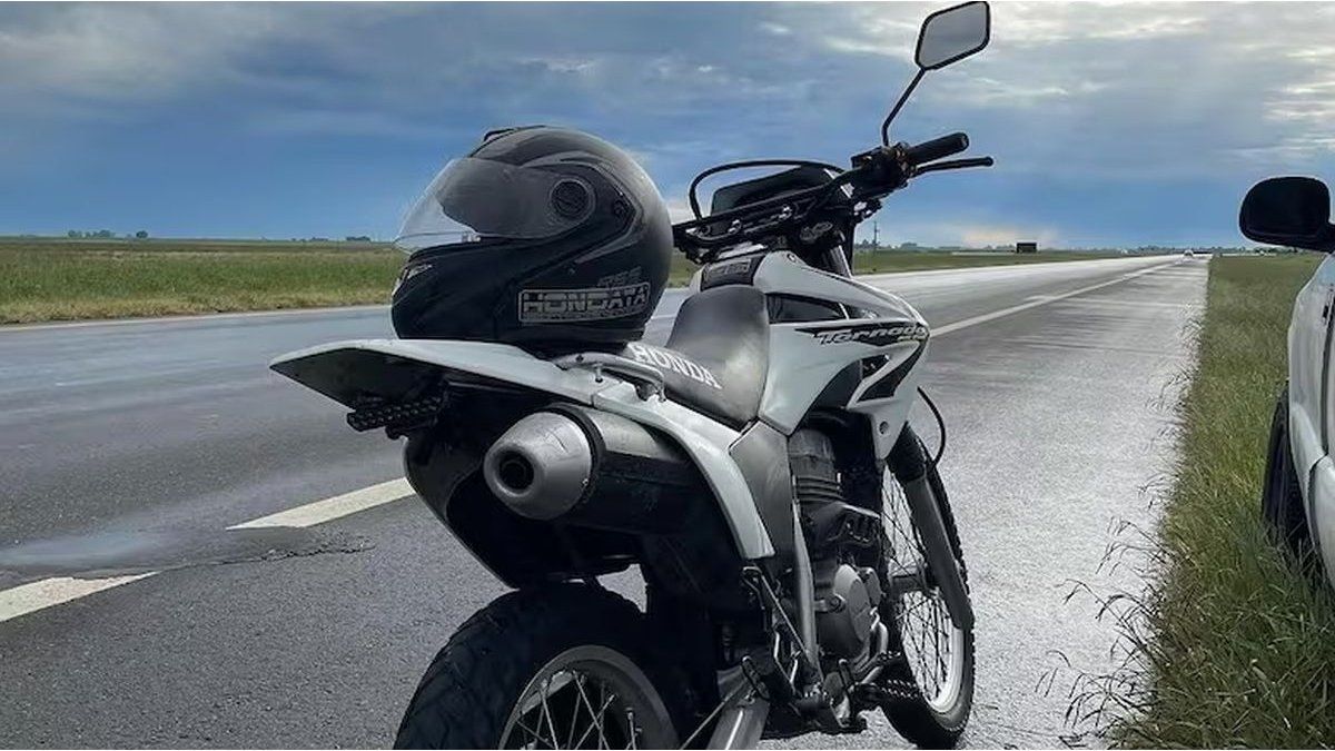 How many years does a motorcycle last based on its mileage?