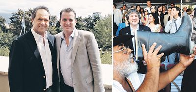 Sonrisas en la vendimia mendocina. Daniel Scioli ayer con el gobernador local Francisco Pérez. No coincidió con Amado Boudou, quien estuvo el sábado en un desayuno empresarial y en el desfile de las reinas.