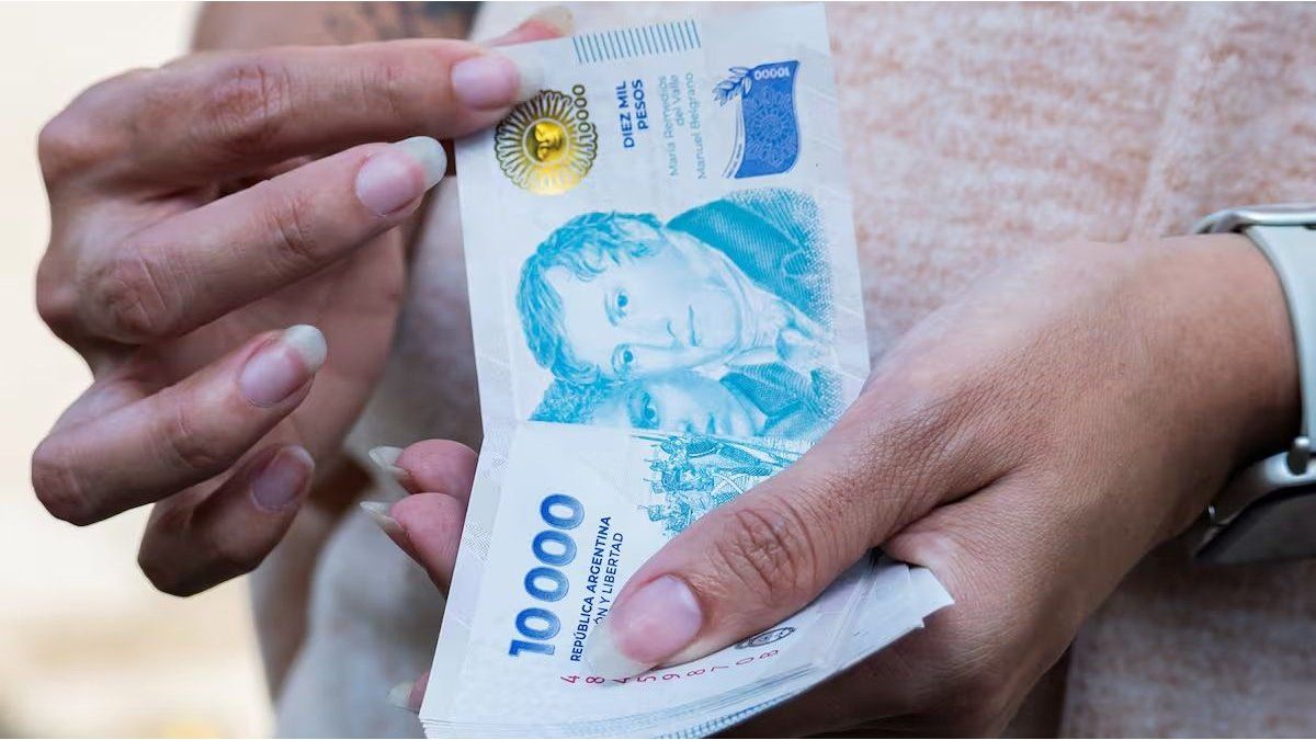 La mayor�a de los argentinos usar�n el aguinaldo para pagar deudas: qu� pasa con la clase media, seg�n un informe