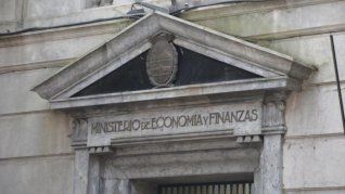 El Ministerio de Economía y Finanzas comunicó que el déficit fiscal cayó en setiembre.