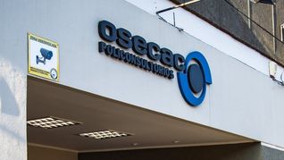 Autoridades de OSECAC alertaron al ministro de Salud Mario Lugones por el desfasaje entre el aporte de los monotributistas y el costo de las prestaciones médicas. Autoridades de OSECAC alertaron al ministro de Salud Mario Lugones por el desfasaje entre el aporte de los monotributistas y el costo de las prestaciones médicas.