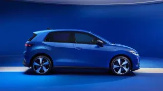 El desarrollo incluye una posible variante deportiva GTI, con una potencia cercana a 226 CV. El desarrollo incluye una posible variante deportiva GTI, con una potencia cercana a 226 CV.