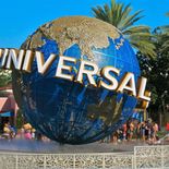 Además de su parque temático, Universal Group tiene la discográfica más grande del mundo. Además de su parque temático, Universal Group tiene la discográfica más grande del mundo.