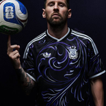 La camiseta suplente que usará Argentina en el Mundial. La camiseta suplente que usará Argentina en el Mundial.