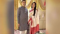 Bhavesh Bhandari y su esposa, quienes se despojaron de sus millones para convertirse en monjes jainistas.
