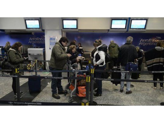 Pilotos amenazan con ir al paro (podrían cancelarse vuelos)