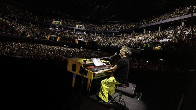 Fito Páez se presentó en el Movistar Arena y hubo controversia por su decisión de tocar su disco Novela de forma integra.&nbsp;