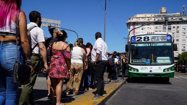 El Gobierno nacional busca garantizar el carácter gratuito en el transporte público urbano y suburbano de pasajeros de Jurisdicción Nacional.