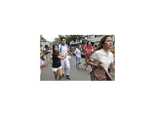 El terremoto se registró cerca de la isla de Negro y tuvo una magnitud de 6,7 grados en la escala Richter.