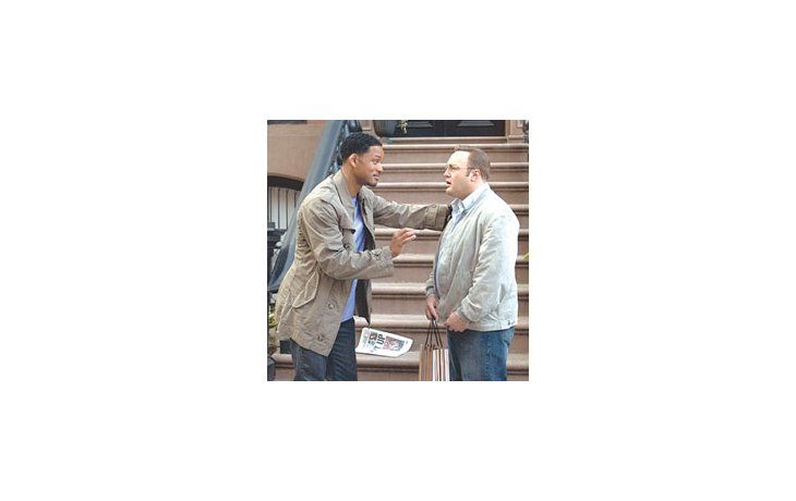 ámbito.com | Will Smith, el moderno celestinom y su discípulo Kevin James en una escenade «Hitch», comedia que sería más entretenida si no se estirara tantoy tan innecesariamente.
