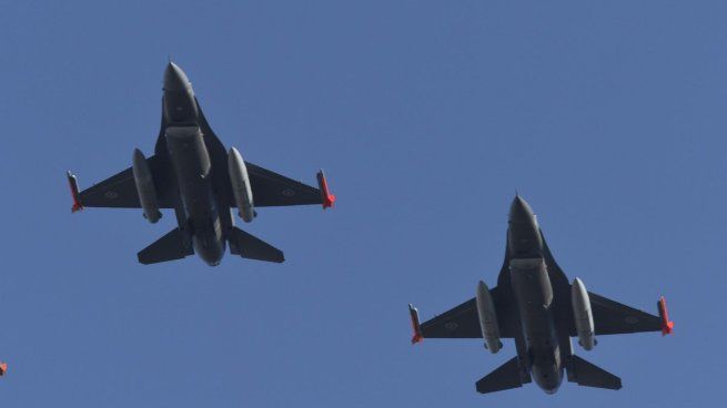 Presentaron los aviones F-16 en Buenos Aires.