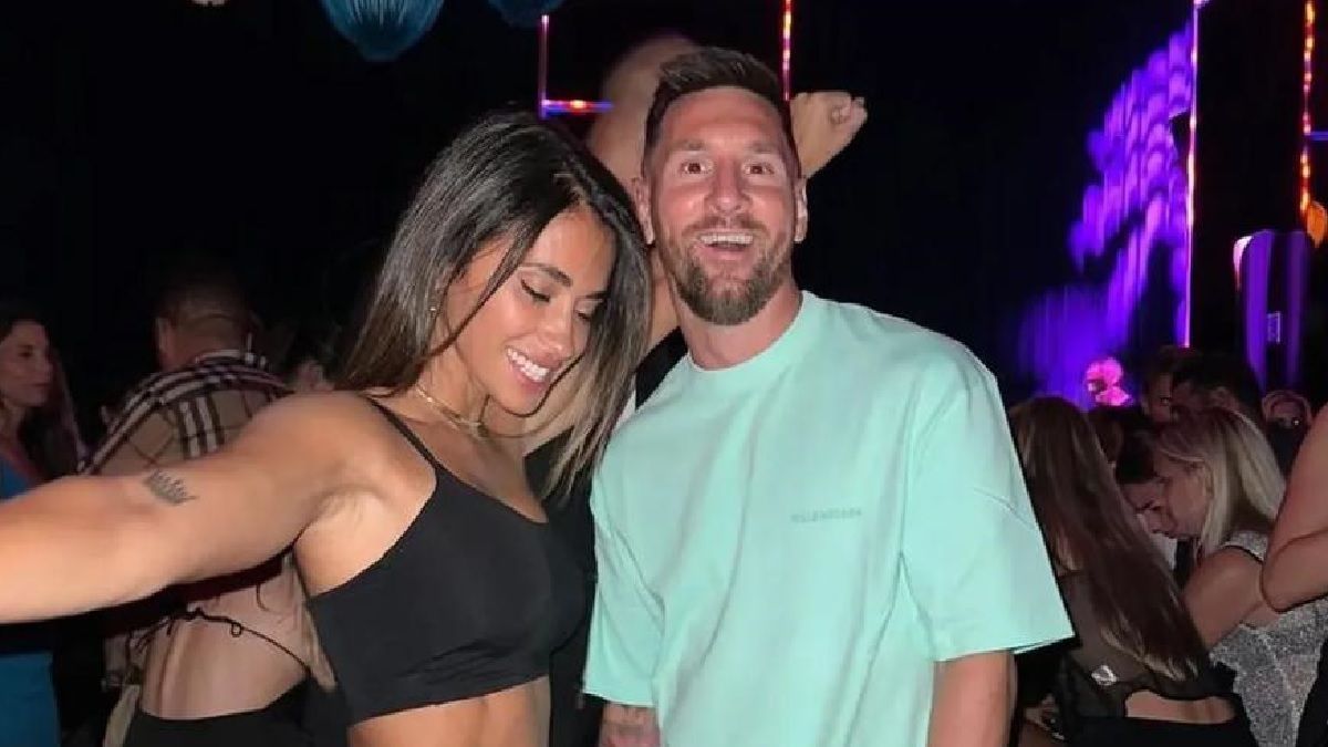 Antonela Roccuzzo and her photo of Messi in a bowling alley that set the nets on fire