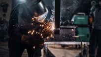 El empleo volvió a crecer en diciembre y llegó al 58,9%, según el INE.