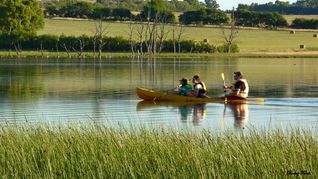 turismo: dos lagunas para visitar en busca de relax o aventura