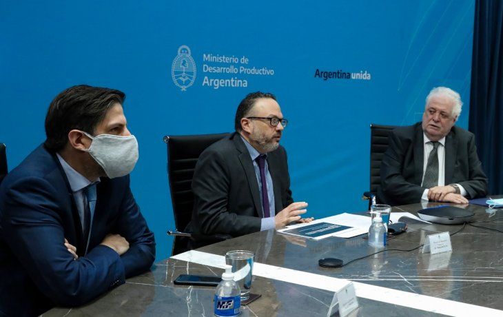 Los ministros de Salud (Ginés Gonzáles García), Educación (Nicolás Trotta) y Desarrollo Productivo (Matías Kulfas) presentaron esta nueva inversión.