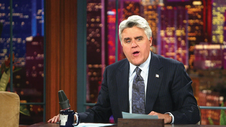 el humorista jay leno sufrio quemaduras en su rostro tras el incendio de su auto