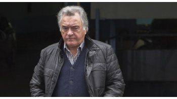 El gobierno necesita consenso; sólo con la política de los CEO no se puede sacar el país adelante, sostuvo Barrionuevo.