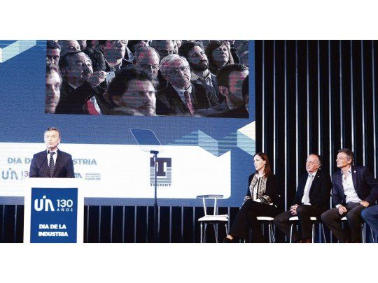 Reconciliación. Mauricio Macri, María Eugenia Vidal, Francisco Cabrera y el titular de la UIA, Miguel Acevedo, festejaron el Día de la Industria en clima de optimismo.