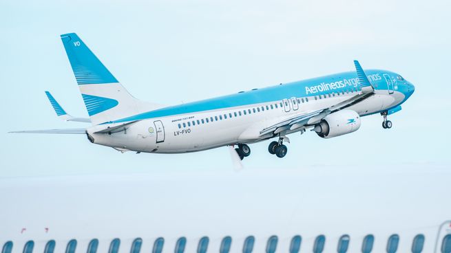 Inflación por las nubes: los pasajes de avión aumentaron hsata un 17.525% en los últimos cinco años