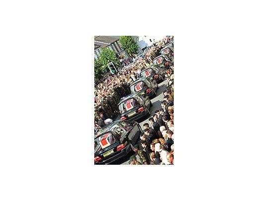 Ayer hubo una procesión de los militares británicos muertos en julio.