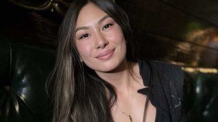 La joven empresaria es una de las mujeres más ricas del mundo. La joven empresaria es una de las mujeres más ricas del mundo.