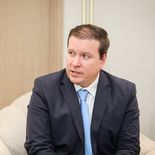 Ville Tavio, ministro de Comercio Exterior y Desarrollo de Finlandia. Ville Tavio, ministro de Comercio Exterior y Desarrollo de Finlandia.