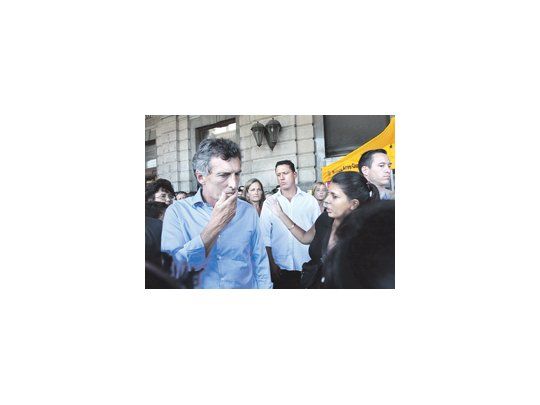 Mauricio Macri hizo campaña en Retiro contra la trata de personas. Salomónico, se mostró sin Michetti y sin Rodríguez Larreta.