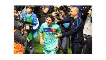 Todas las cámaras apuntan a Messi. La Pulga quedó a seis tantos de Cristiano Ronaldo, el goleador de la Liga con 37 tantos.