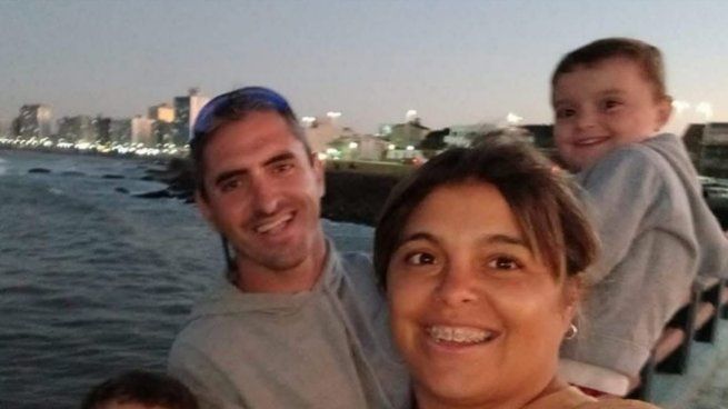 La hipótesis principal policial sostiene que primero mató a su esposa y luego a sus hijos en la ruta.